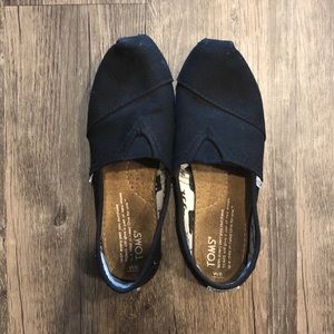 TOMS Black Canvas Shoes